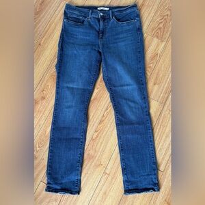 Levi's 312 Shaping Slim Straight Leg Women's Jeans